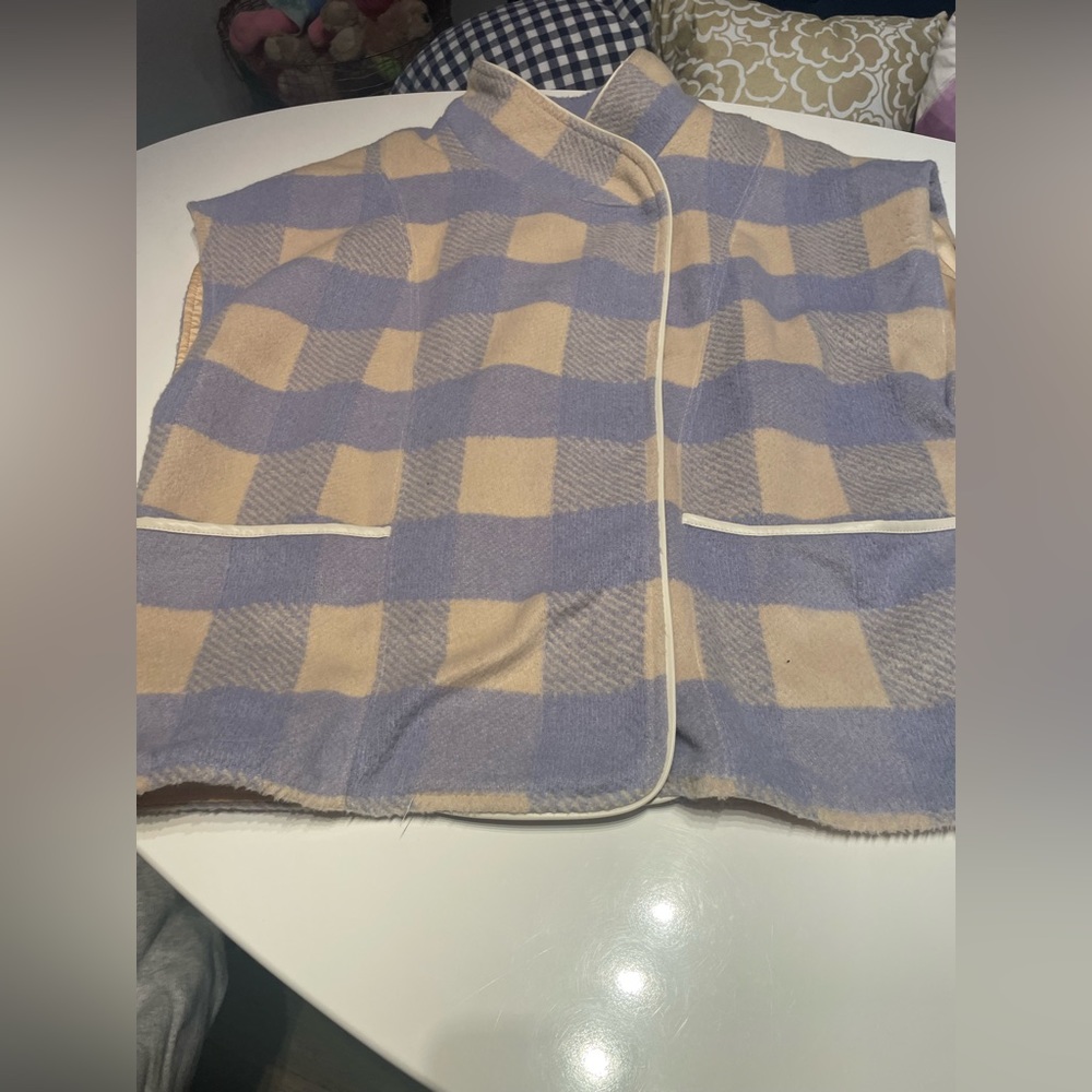 ANTHROPOLOGIE Plaid Capelet